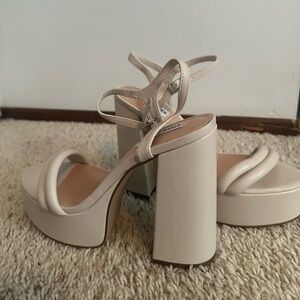 Steven Madden 70s Crème Platform